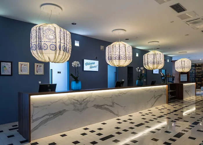 Отель Falkensteiner Club Funimation Borik 4*