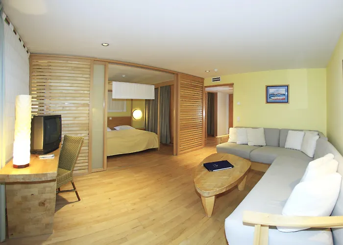 Falkensteiner Club Funimation Borik 4* זאדאר