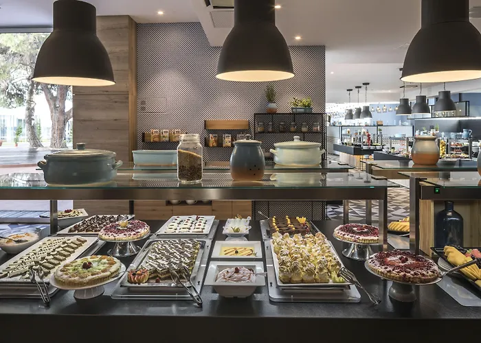 Falkensteiner Club Funimation Borik זאדאר