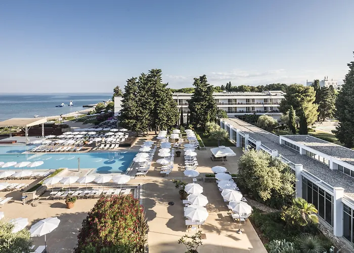 Отель Falkensteiner Club Funimation Borik 4*