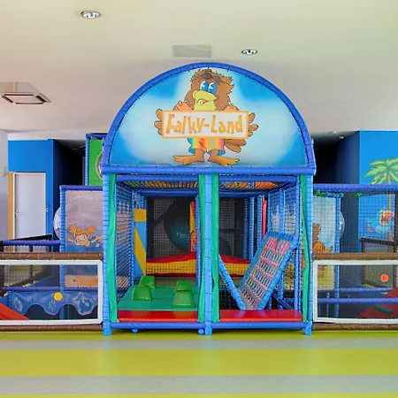 ファルケンシュタイナー クラブ フニメーション ボリック