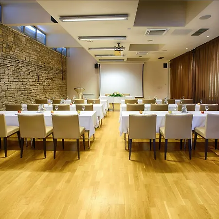 ファルケンシュタイナー クラブ フニメーション ボリック 4*